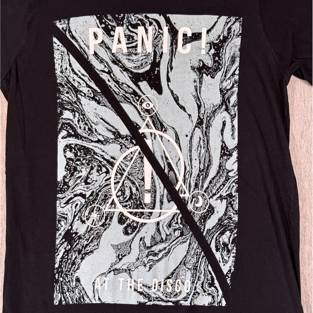 Panic At The Disco T Shirt XS Black Minimal Graphic Tee PATD Band Shirt - Picture 5 of 6